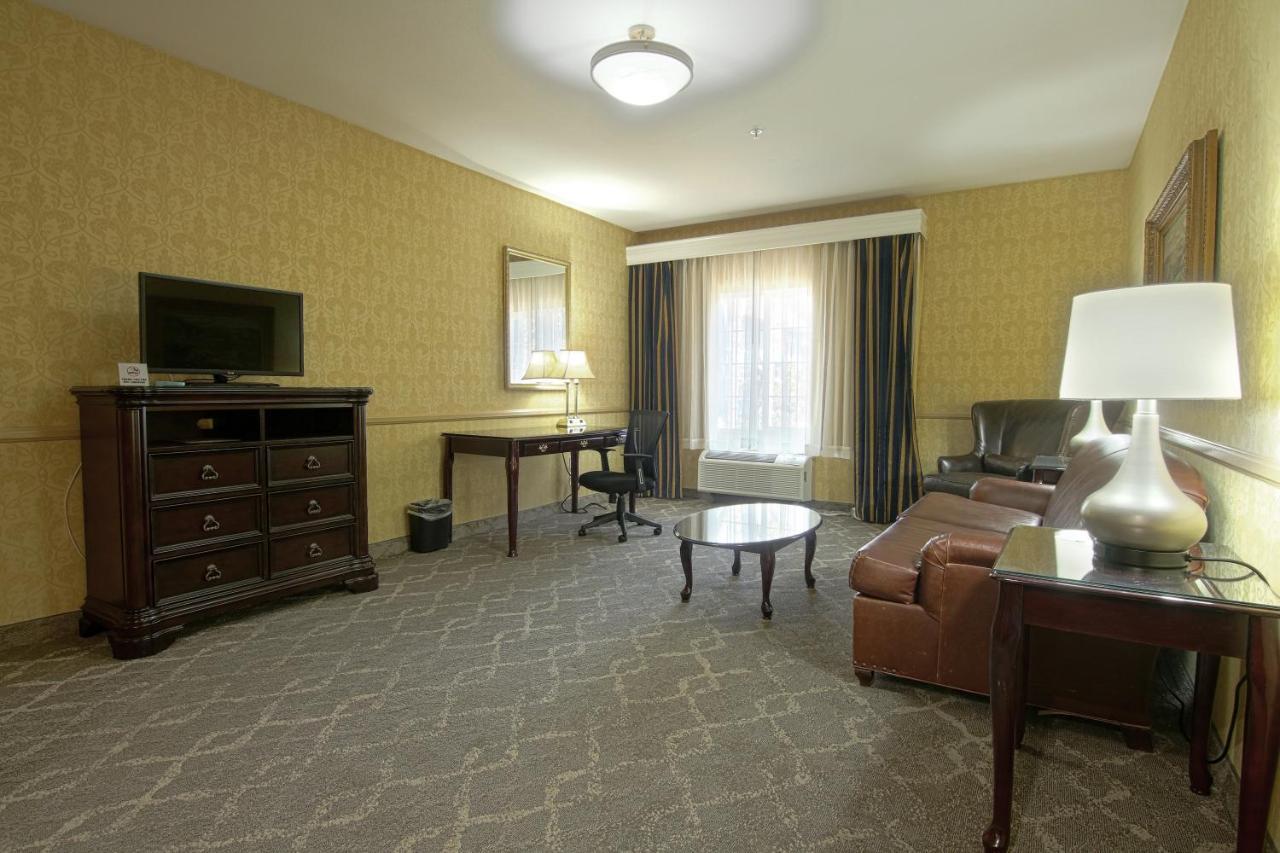 Azure Hotel&Suites Ontario Trademark Collection By Wyndham Dış mekan fotoğraf
